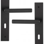 POIGNÉE DE PORTE INTÉRIEURE EN MÉTAL NOIR SUR PLAQUE CLÉ L ENTRAXE 195 MM, BRUNELLA