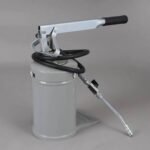 POMPE A GRAISSE 4KG VELAR CX-A17